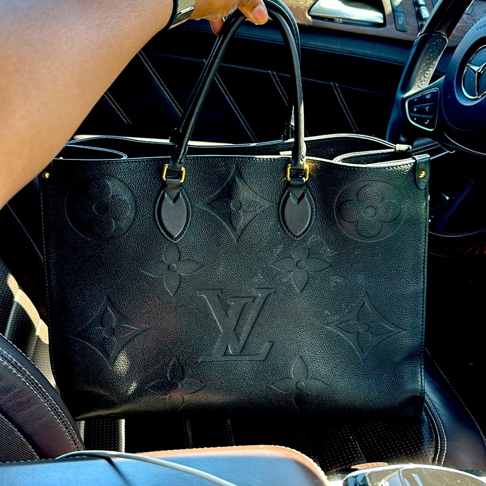 Louis Vuitton On the Go GM black leather